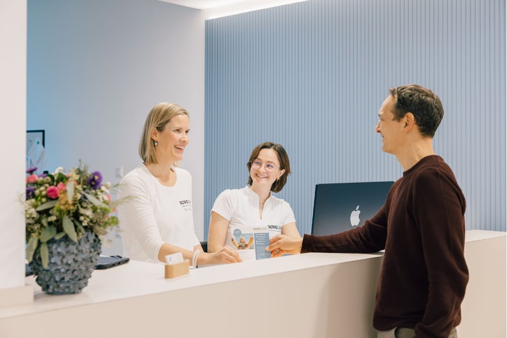 schmerztherapie-stuttgart- foto-empfang-borg-v15